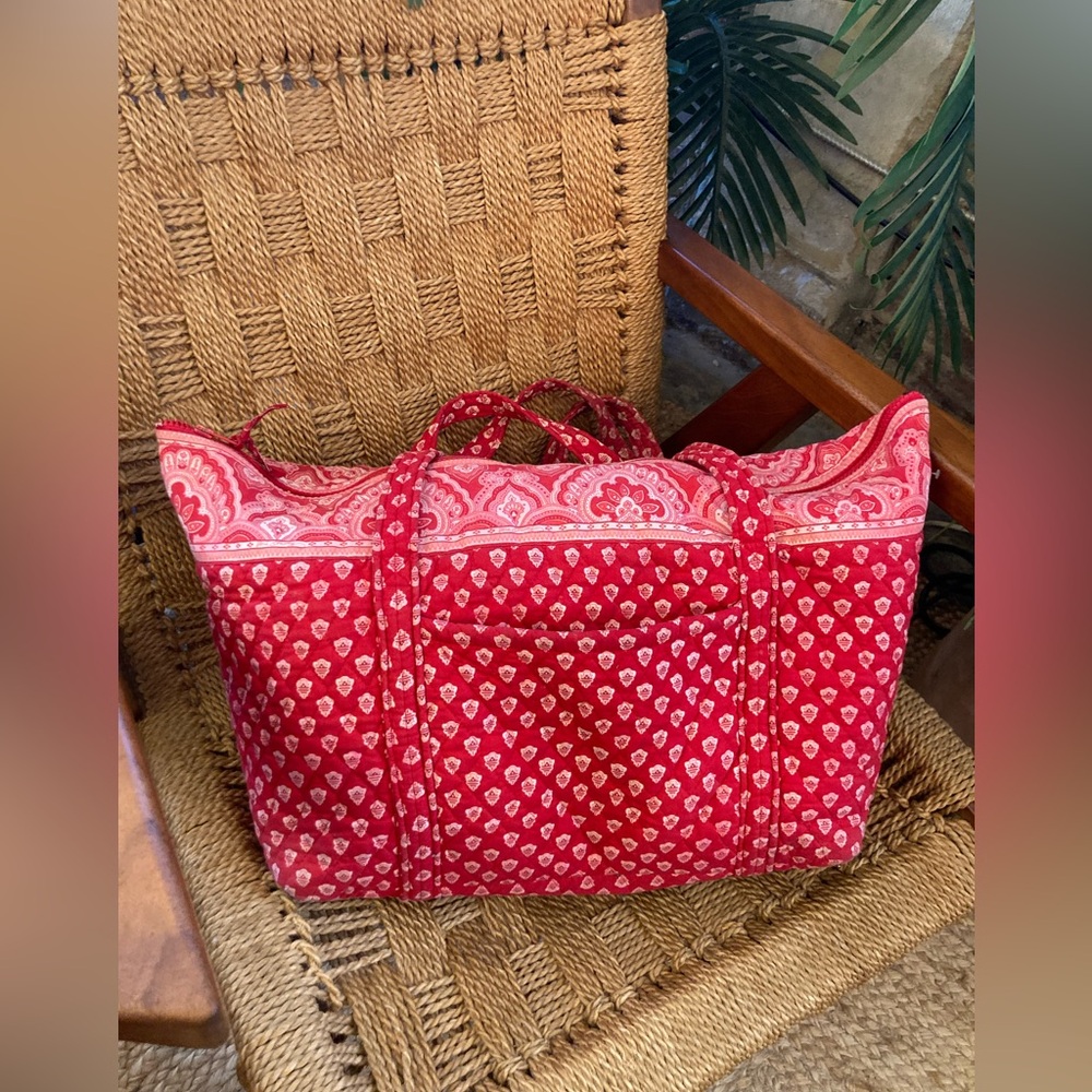 Vera Bradly VTG 90’s Red Quilted Tote Bag with Paisley Pattern